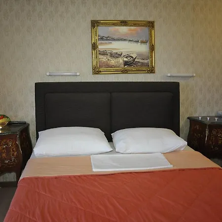 Hotel Anesi 2*