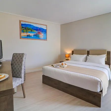 Palace Glyfada Hotel 4*