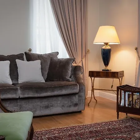 Noble Hotel 3*
