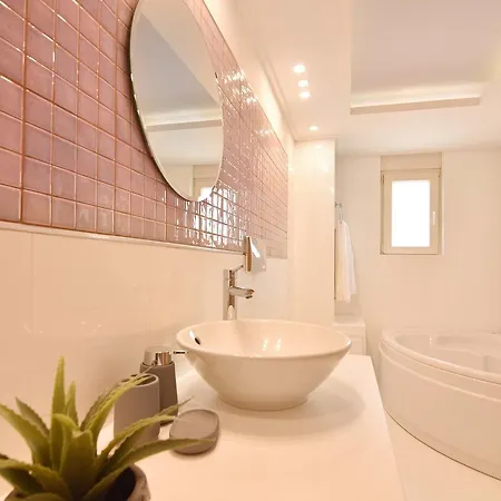 Aqua Villa Athens