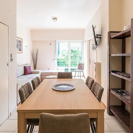 Victoria Familia Apartment Athens