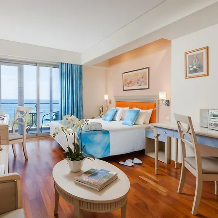 Tropical 4* Athènes