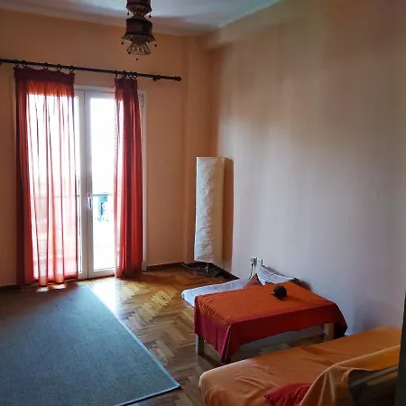 Ellinoroson Katexaki Apartment *