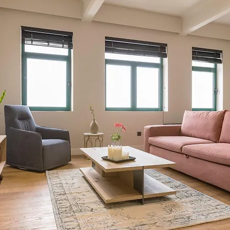 Ξενοδοχείο Klepsydra Urban 4*