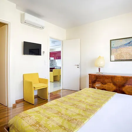 Unique 3-bed, 3-bath With Acropolis Views Sg69 *