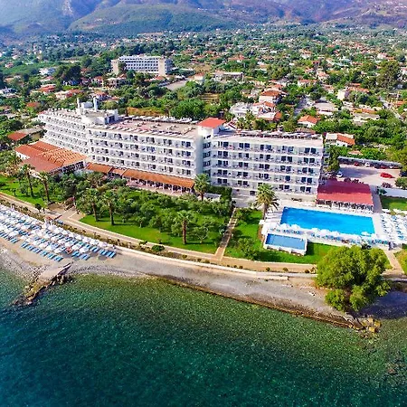 Hotel Calamos Family Club