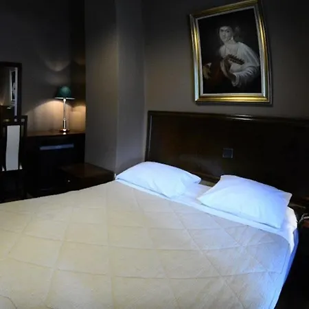 Nicola Hotel 2*
