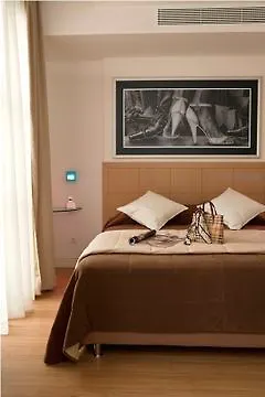 Chic Hotel 3*