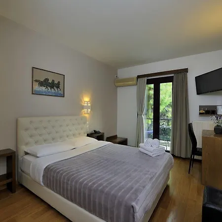 Dryades & Orion Hotel