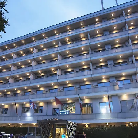 Xenophon 4* 아테네