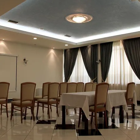 Hotel Platon 3*
