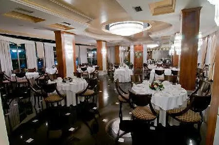Hotel Oasis