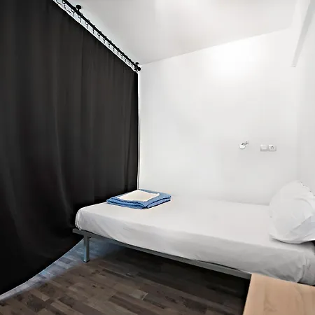 Bedbox Hostel