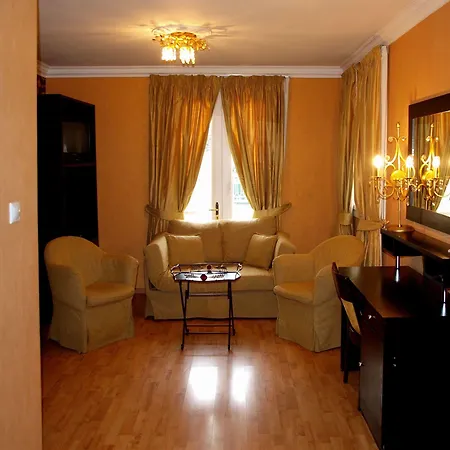 Otel Delphi Art By Prima