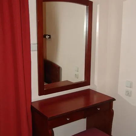 Hotel Cosmos 2*