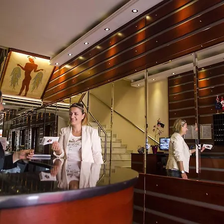 Hotel Attalos 3*