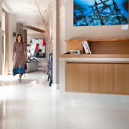 Hotel Somewhere Vouliagmeni 5*