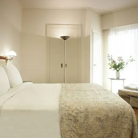 Ilisia Hotel 4*