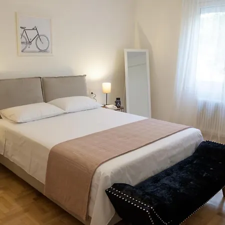 Luxury Three Bedroom In Kolonaki Athens