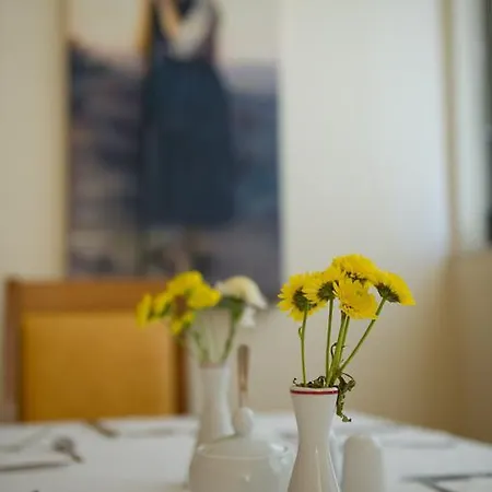 Four Seasons 3*