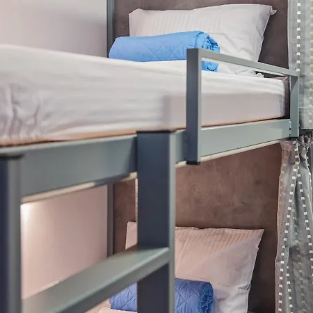 Hostel Bedbox