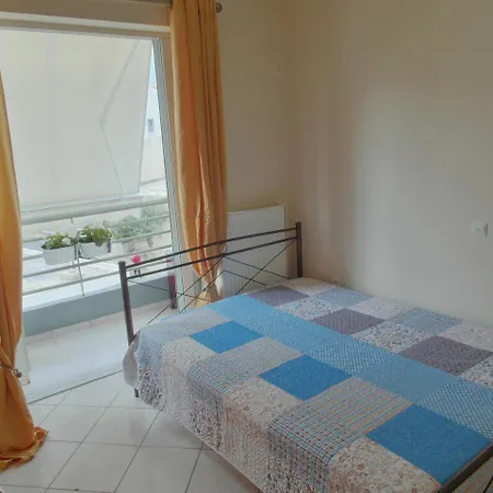 Apartment Metro Mall