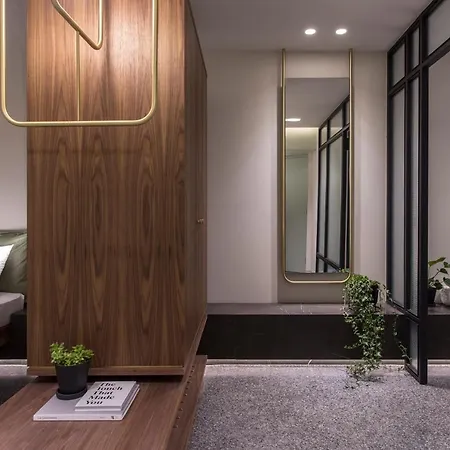 Perianth Hotel 5*