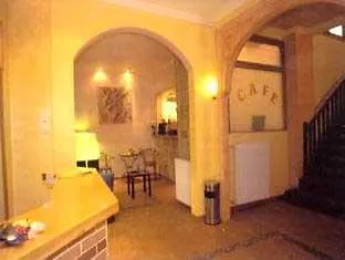 Zenith Hotel
