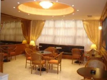 Victory Hotel 2*