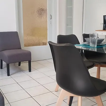 Palette Alice Blue - Center, 3 Bd, 2 Bath Appartement *