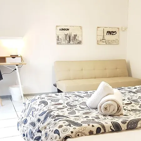 Palette Carmine - Center, 6 Bd, 3 Bath Atene