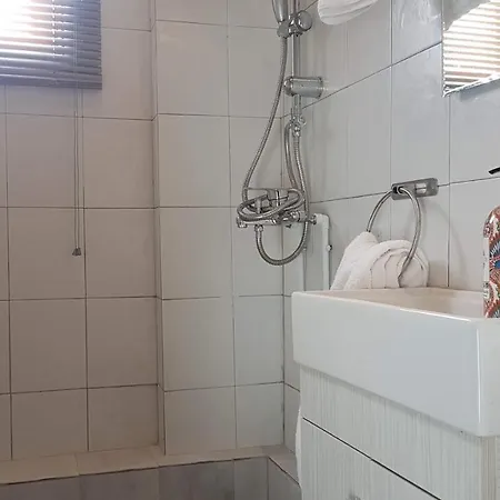 Appartamento Palette Carmine - Center, 6 Bd, 3 Bath Atene