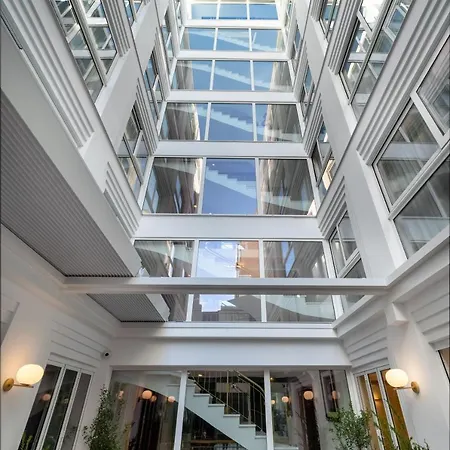 Hotel Elia Ermou 4*