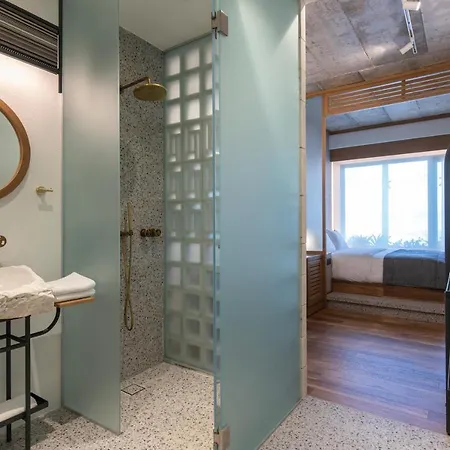 Ergon House 4*