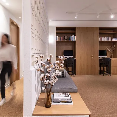 Hotel Ergon House 4*