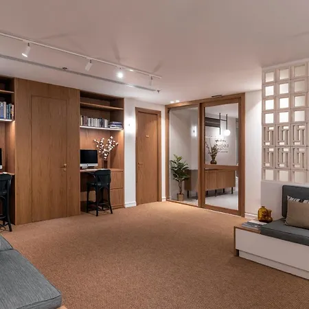 Ergon House Hotel