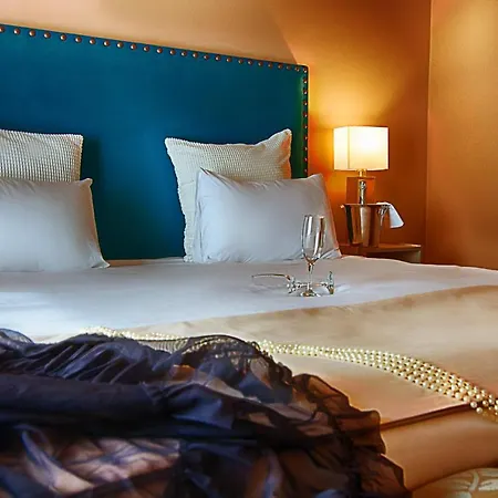 Galaxy Hotel 3*