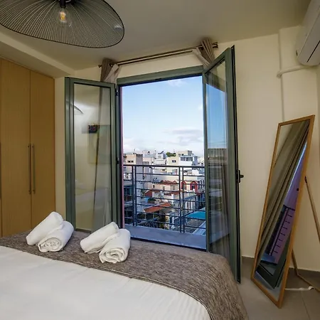 Central Stay Athens Apartahotel