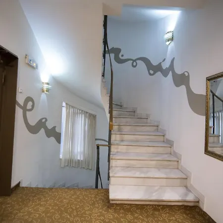 Hotel Minoa 3*