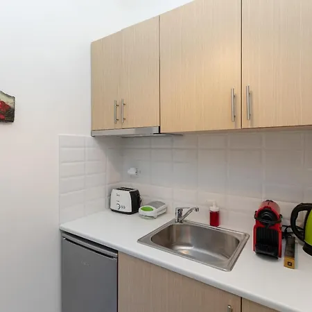 Central Stay Athens 2*