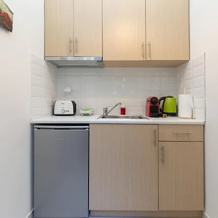 Central Stay Athens 2*