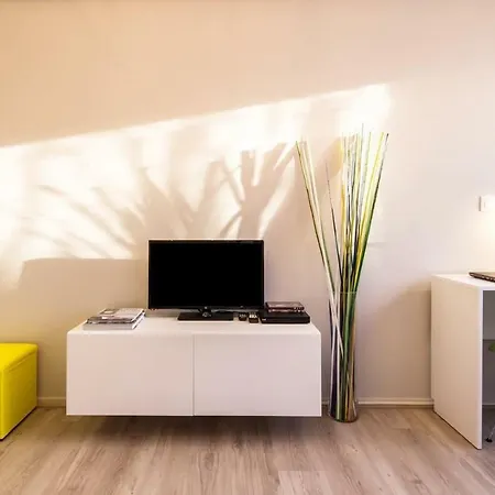 Treat Yourself W. City-break Studio! * Athens