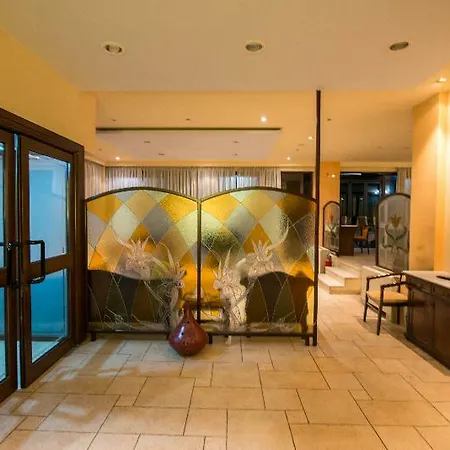 Hotel Chris 2*