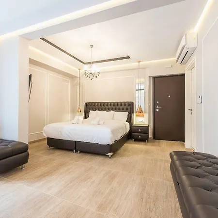 Syntagma Luxury Living One “ll1” דירה *