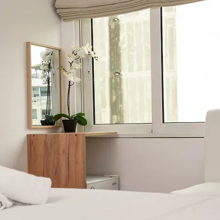 Hotel Tier Collection 2*