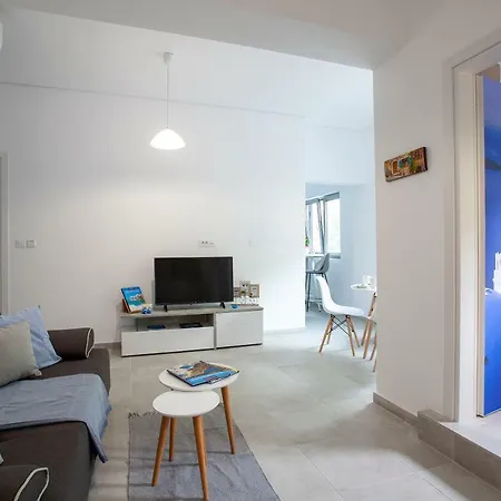 Landscape Luxury Flat Psyrri Square *