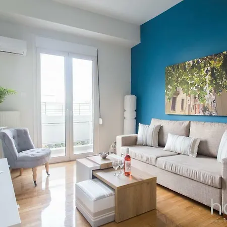 Apartment 58sqm Renovated Homm In Agkilis Street *