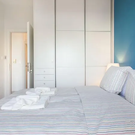 Apartment 58sqm Renovated Homm In Agkilis Street