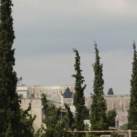 58sqm Renovated Homm In Agkilis Street