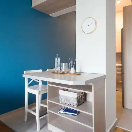 58sqm Renovated Homm In Agkilis Street Athens
